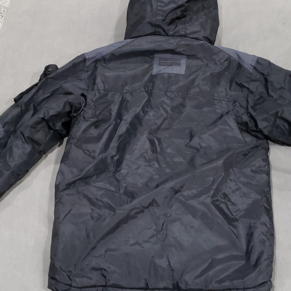 Weatherproof winter coat - Picture 2 of 4